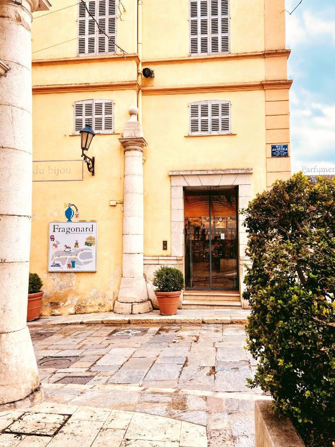 Un Palmier A Sa Fenetre Hotel Grasse Ngoại thất bức ảnh